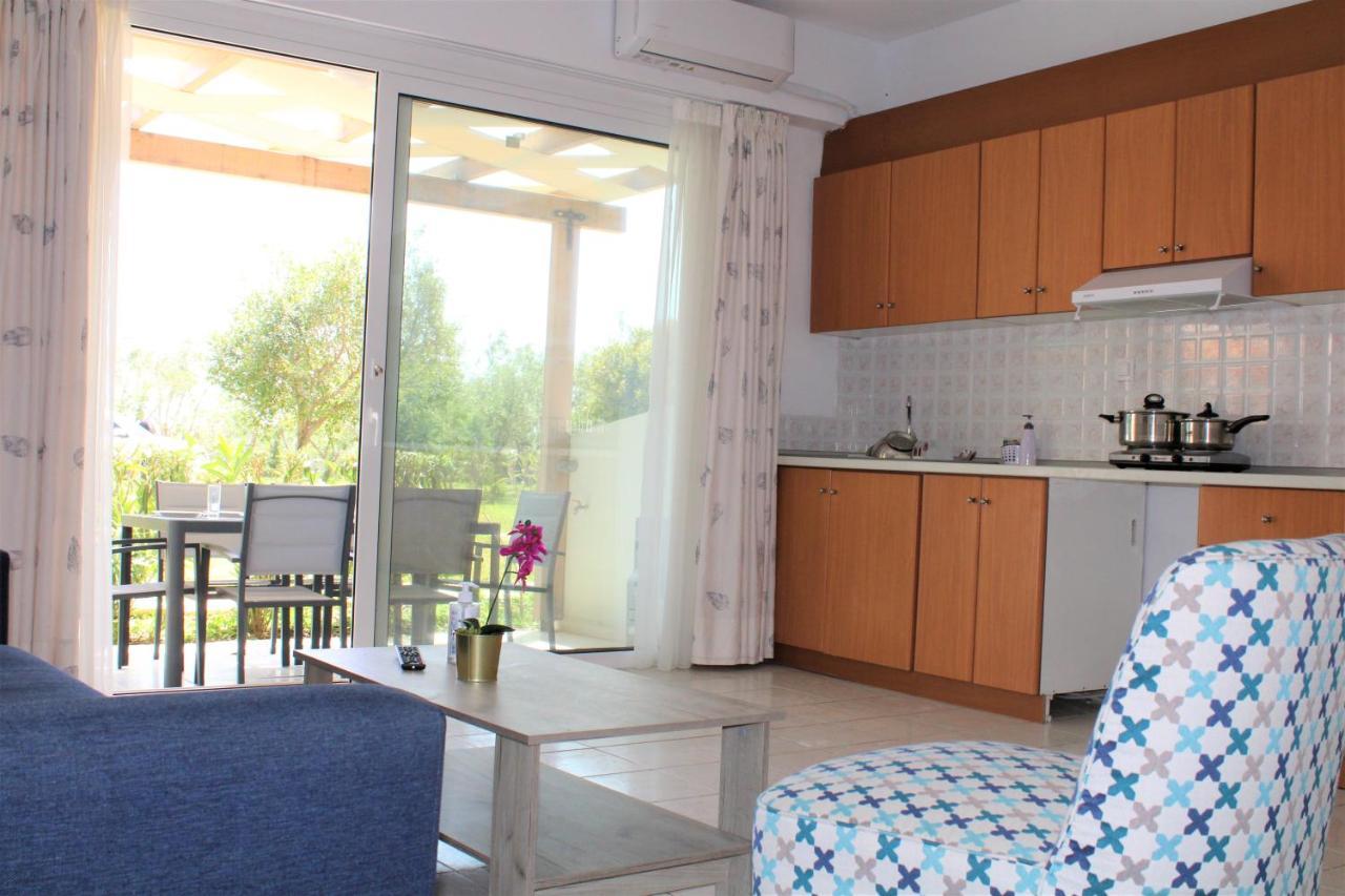 Kalamaki Plaza Apartments Extérieur photo